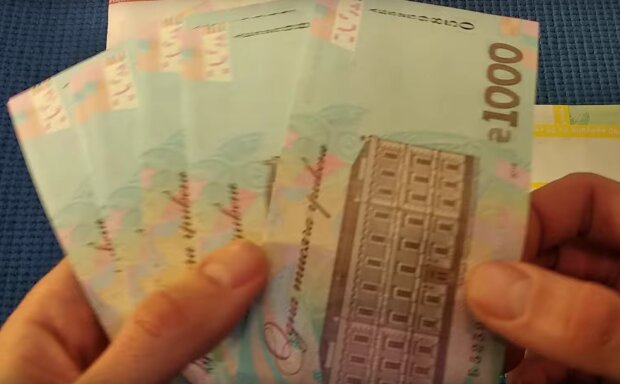 В українців ноги віднялися: на кожного навісять борг у $4000