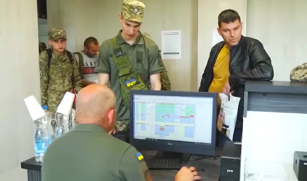 Можете навіть не пробувати: поскаржитися на свавілля ТЦК не вийде – “гаряча лінія” не працює