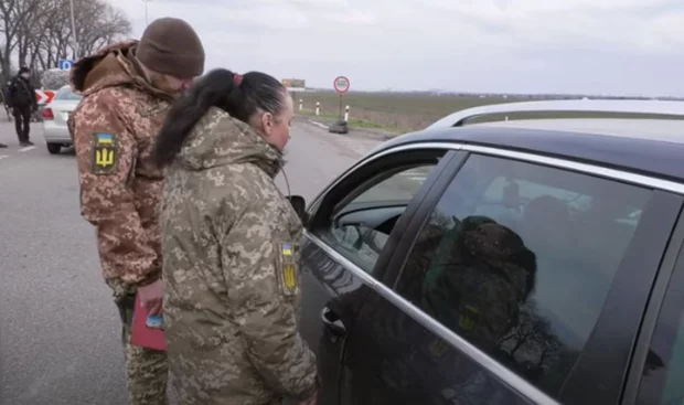 Перший пішов: ТЦК почали відбирати водійські права – перші подробиці