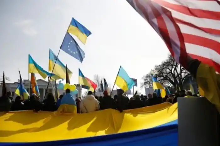 62% американців вважають, що США мають продовжувати військову підтримку України