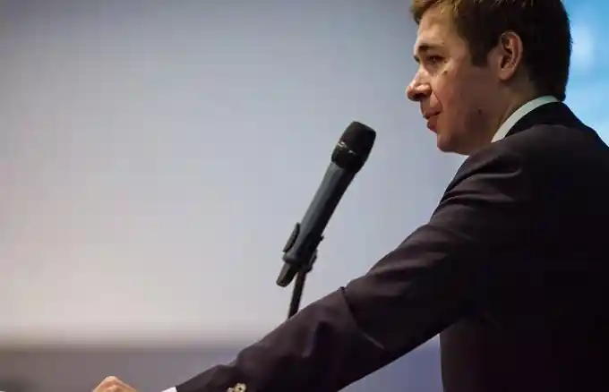 Зеленська банда продовжує фабрикувати “докази” у справі про флешку ФСБ і шантажує заручників у СІЗО